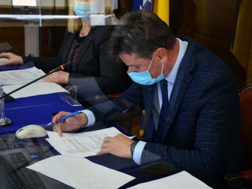 Usvojiti iste mjere za sve županije, nema potpunog lockdowna