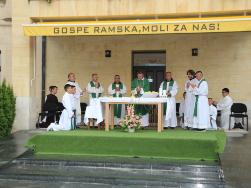 FOTO: Na Šćitu započela priprava za Veliku Gospu