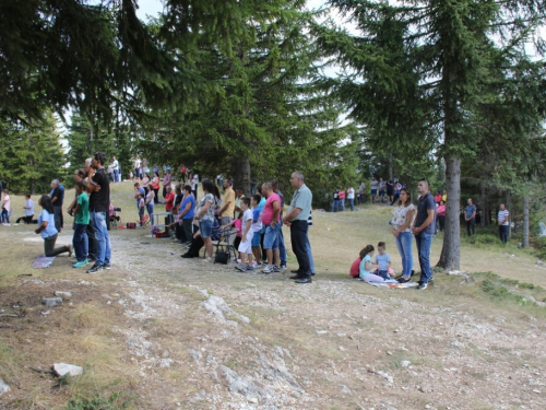 FOTO: Na Vran planini služena misa za poginule duvandžije