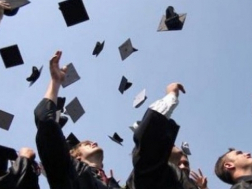 Hrvatska objavila da priznaje diplome i stečene kvalifikacije sa samo jednog sveučilišta u BiH!