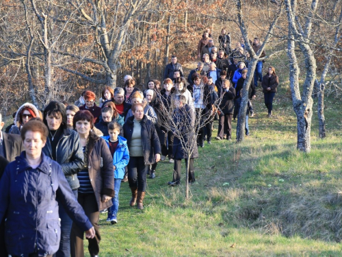 FOTO: Put križa kroz fratarski gaj na Šćitu