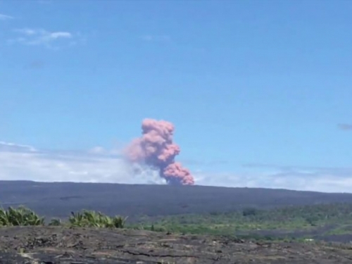 Eruptirao vulkan na Havajima, lava letjela 40 metara u zrak, evakuirano 10.000 ljudi