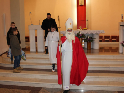 FOTO: Sv. Nikola posjetio župu Prozor