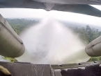 Vojska konačno stigla u Amazoniju, avioni počeli s gašenjem ogromnog požara