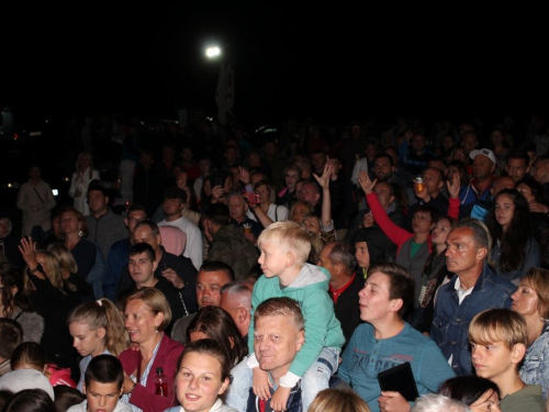 FOTO: U etno selu Remić održan veliki koncert Mate Bulića i prijatelja