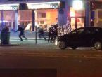 VIDEO: Policajci izašli na intervenciju, a dočekala ih kiša metaka