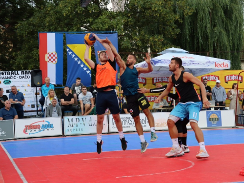 FOTO: Druga večer Streetball turnira u Prozoru