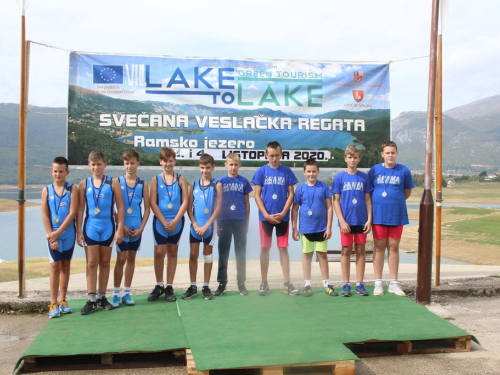 FOTO: Na Ramskom jezeru održana 8. veslačka regata