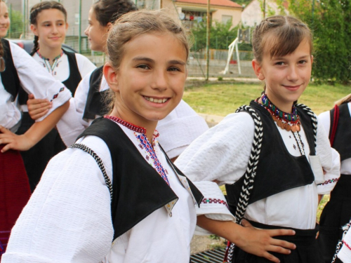 FOTO: HKUD Rama sudjelovao na dječjoj smotri folklora u Rodoču