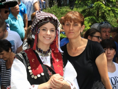 FOTO/VIDEO: Proslava Dive Grabovčeve na Kedžari