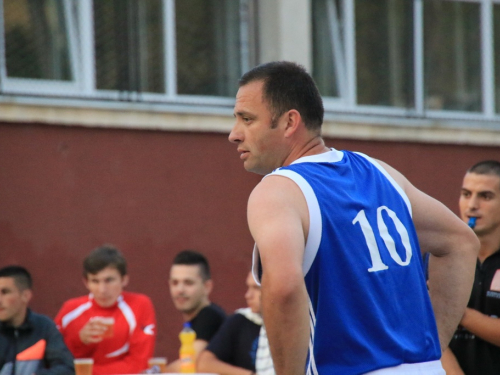 FOTO: U Prozoru počeo 13. Streetball turnir