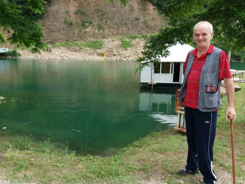 FOTO: Uređeno odmorište i plaža Gračac