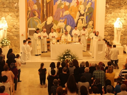 FOTO: Proslava sv. Ante u Gračacu