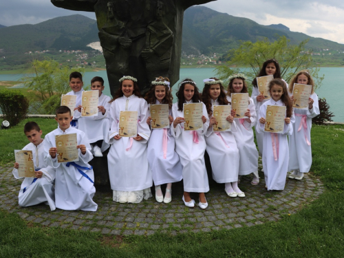 FOTO: Prva sveta Pričest u župi Rama-Šćit