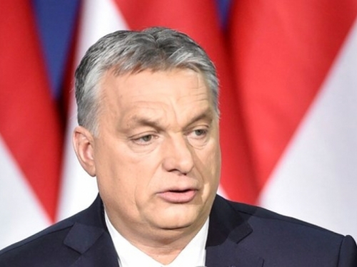 Orban: Imigranti donose teror u kojem žene i djevojke nisu sigurne