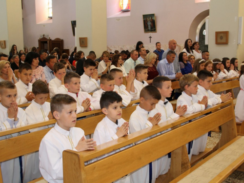 FOTO: Prva pričest u župi Rama Šćit