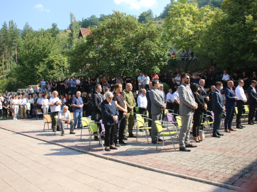 FOTO: Obilježena 27. obljetnica stradanja Hrvata na Uzdolu