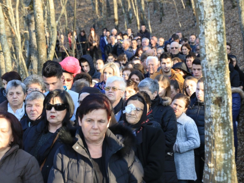 FOTO: Put križa kroz fratarski gaj na Šćitu