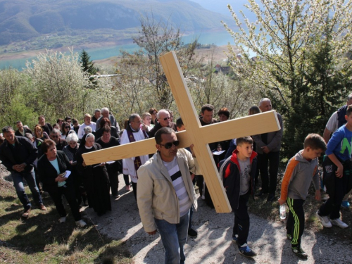 FOTO: Ramski put križa u Podboru