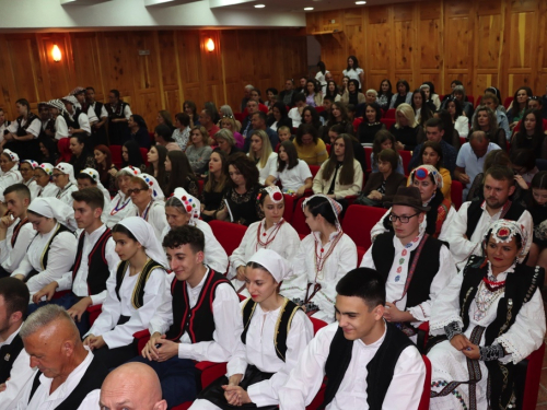 FOTO: Na Šćitu održana 5. kulturno-vjerska baština Hrvata BiH pod geslom ''Vratimo nadu zavičaju''