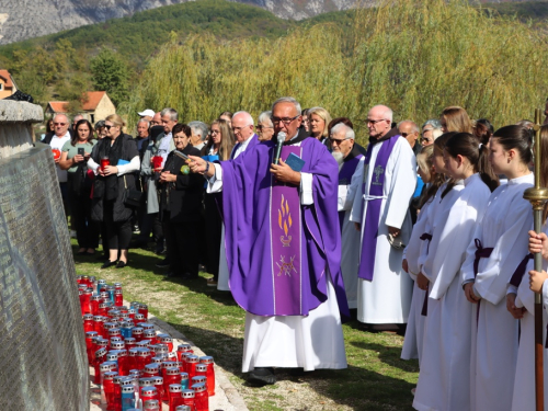 FOTO: Dan sjećanja na ramske žrtve - Komemoracija na Šćitu