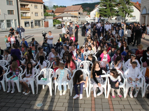 FOTO/VIDEO: U Prozoru održan X. festival duhovne glazbe 'Djeca pjevaju Isusu'