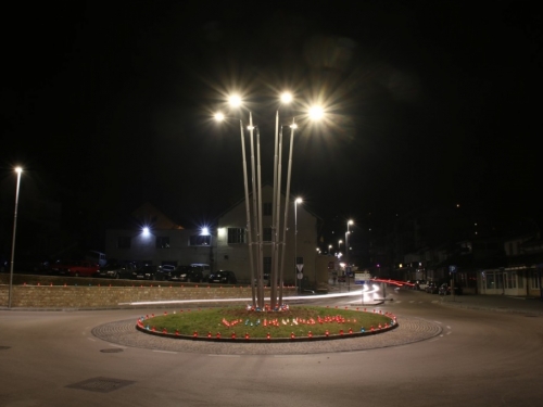 Uspomena na Vukovar zasvijetlila i u Prozoru