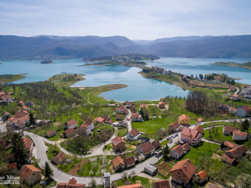 FOTO: Ramsko jezero - nezaobilazna atrakcija turistima