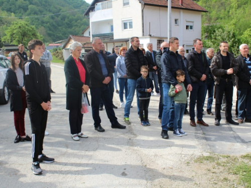 FOTO: Otkriveno i blagoslovljeno spomen obilježje na Lugu