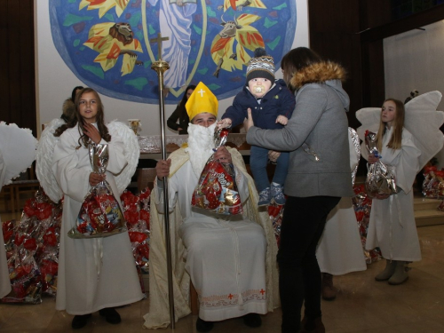 ​FOTO: Sv. Nikola s radošću dočekan u župi Rumboci