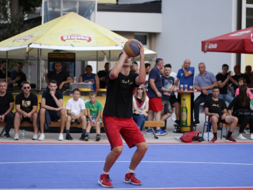 FOTO| Počeo 18. Streetball Rama