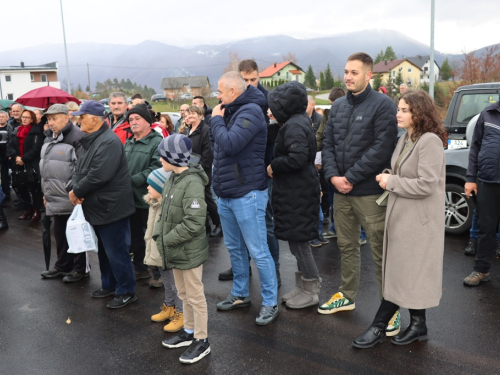 FOTO/VIDEO: Svečano otvoren prodajni centar Baković u Ripcima