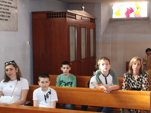 FOTO: U Prozoru održan 18. festival duhovne glazbe ''Djeca pjevaju Isusu''