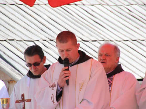 FOTO: Rumbočka fešta na Zahumu, proslavljen sv. Josip Radnik