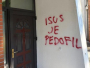 Na župnoj crkvi Sv. Ante u Bihaću osvanuli uvredljivi natpisi