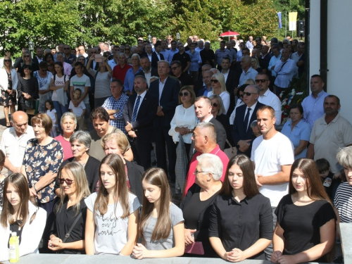 FOTO: Obilježena 28. obljetnica stradanja Hrvata na Uzdolu