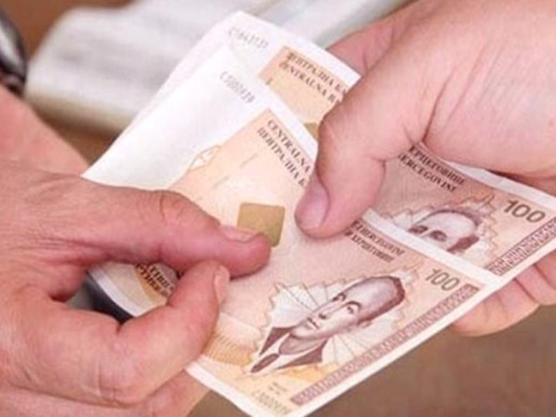 Vlada FBiH pripremila uredbu: Umirovljenicima s najnižom mirovinom po 250 KM!