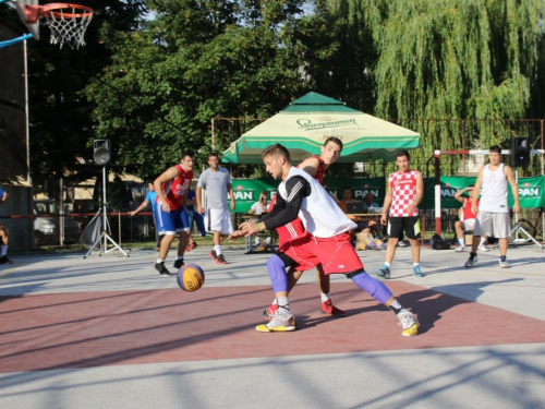 FOTO: ''General Vasilije Mitu'' iz Zagreba pobjednik 15. Streetball Rama