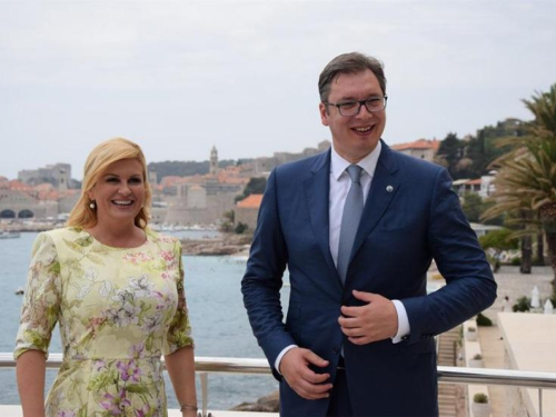 Vučić prihvatio poziv Grabar-Kitarović: Stižem u Zagreb!