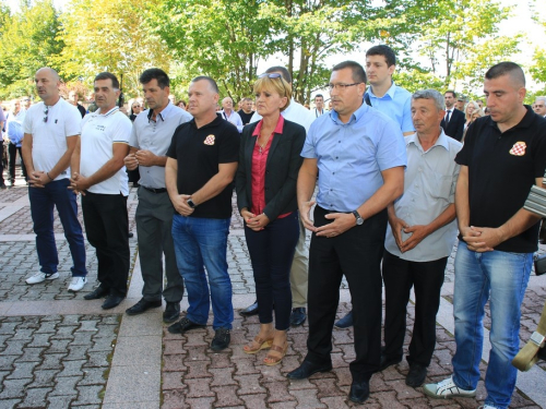 FOTO/VIDEO: Na Uzdolu obilježena 22. obljetnica stravičnog pokolja nad Hrvatima