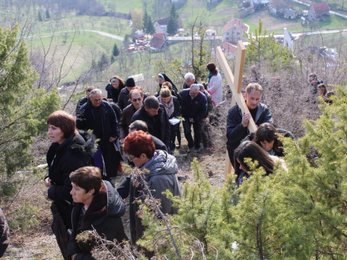 FOTO: Ramski put križa na brdo Gračac