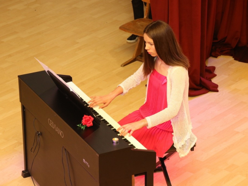 FOTO: U Prozoru održan koncert klasične glazbe 'Majci na dar'