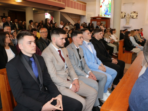 FOTO: Matura 2025. - Defile mladosti na ulicama Prozora