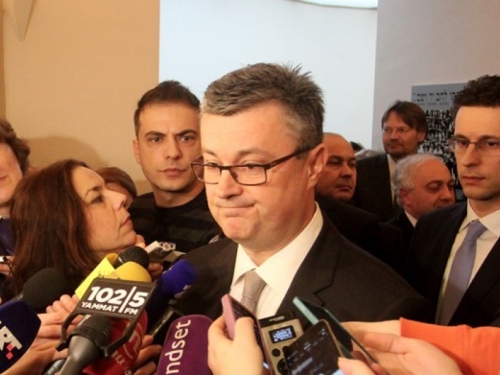 Orešković će svoju odluku o razrješenju Lozančića donijeti idući tjedan