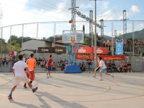 FOTO: U Prozoru održan Streetball turnir za djecu