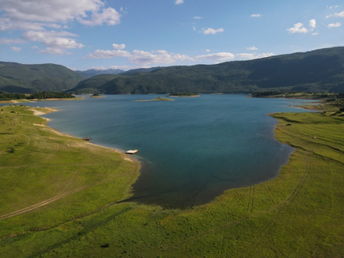 FOTO/VIDEO: Vikendice obitelji Bešker - idealno mjesto za odmor uz Ramsko jezero