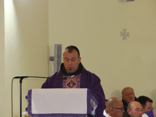 FOTO: Sahranjen fra Mario Radman, bivši župnik župe Rumboci