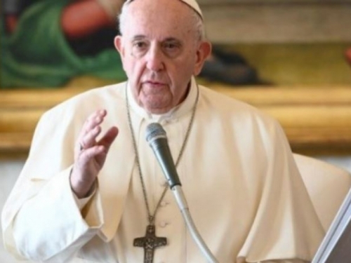 Papa: Pružiti drugi obraz znači pokazati veću snagu duha