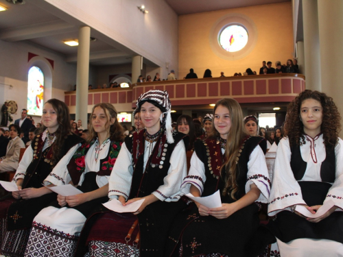 FOTO: Krizma u župi Prozor