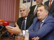 Čović pozvao Dodika da se pomiri s oduzimanjem mandata